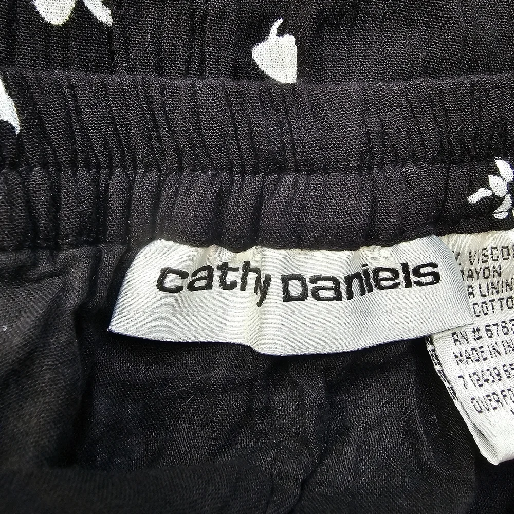 Cathy Daniels Vintage Crinkle Floral Print Maxi Skirt, Black and White, Size XL - Picture 8 of 11